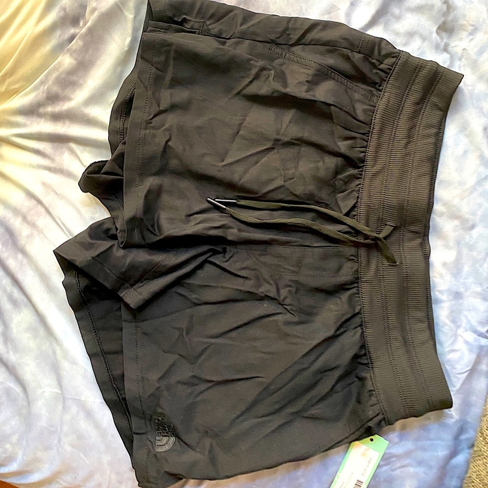 North Face “Aphrodite Motion Short”